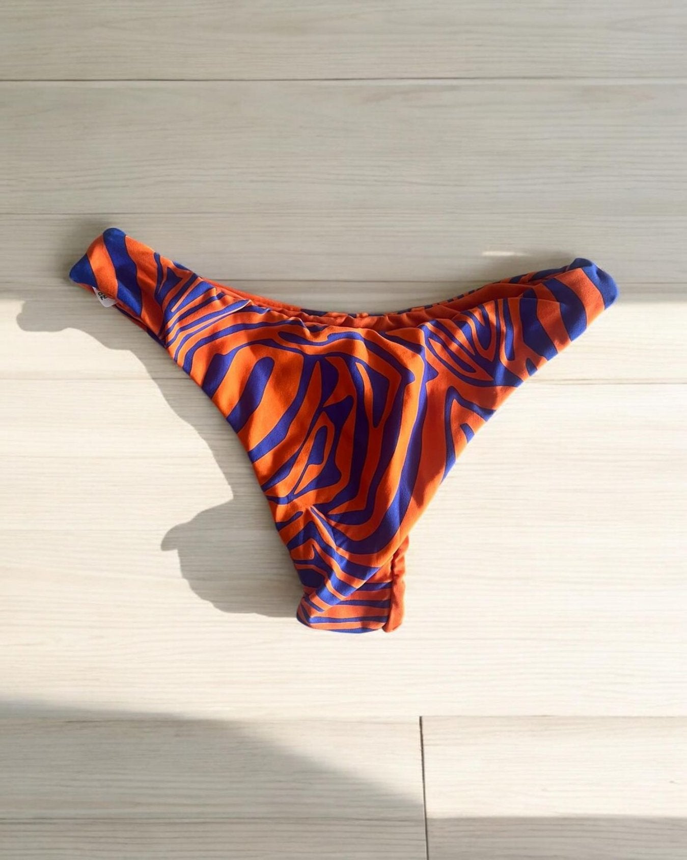 Bikini Cebra Salmon / Azul 1  - Calzón Normal