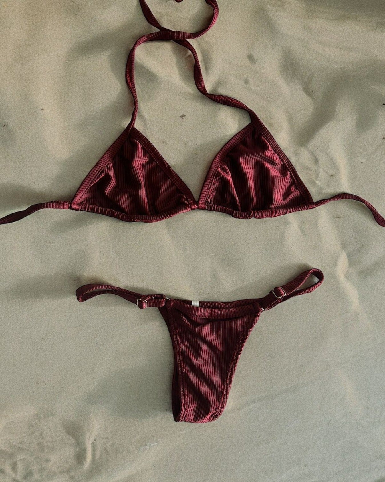 Bikini Strap con Regulador - Burdeo