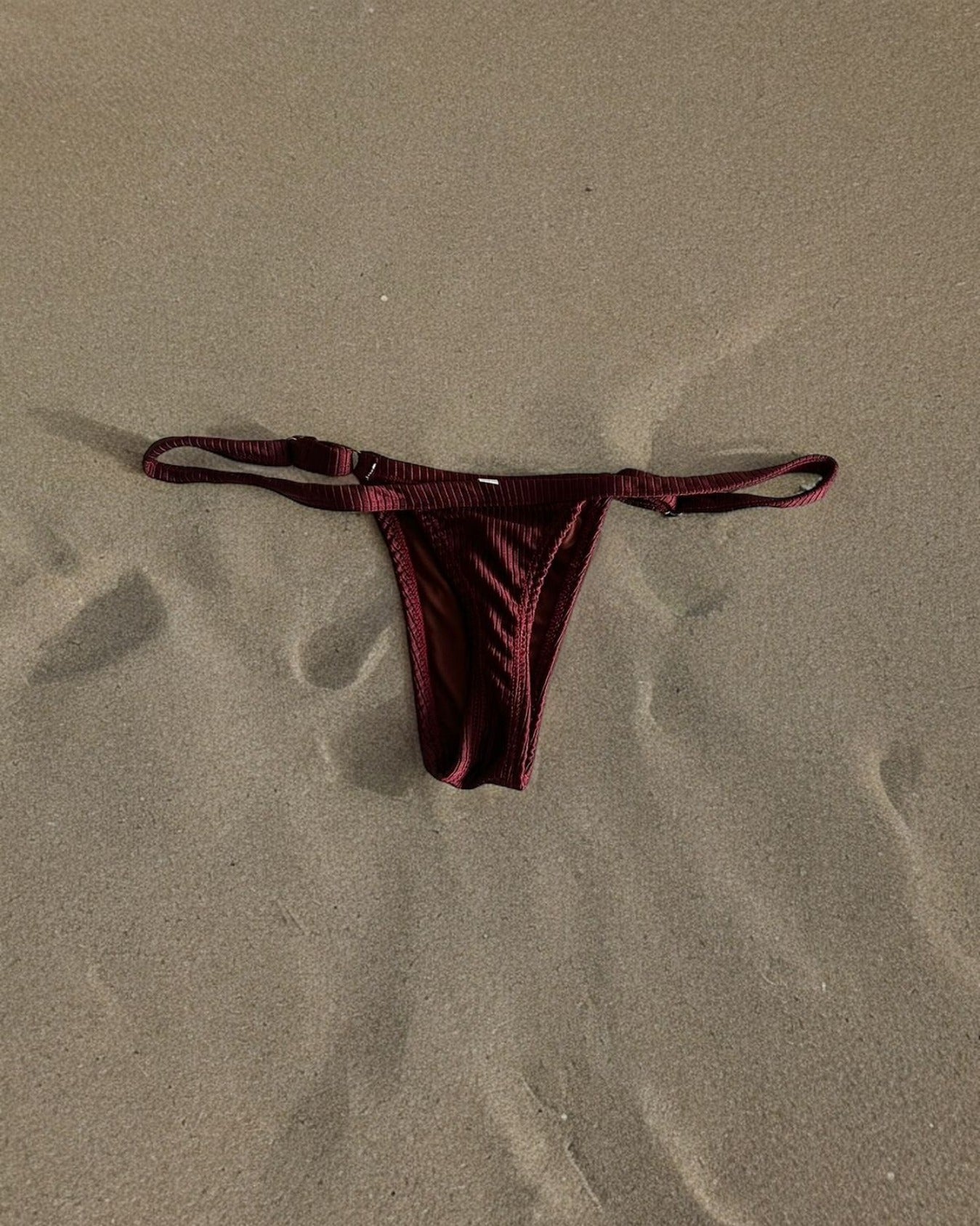 Bikini Strap con Regulador - Burdeo